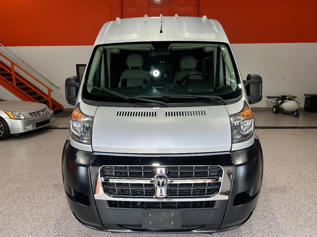 Ram ProMaster Window Van Vehicle Full-screen Gallery Image 6