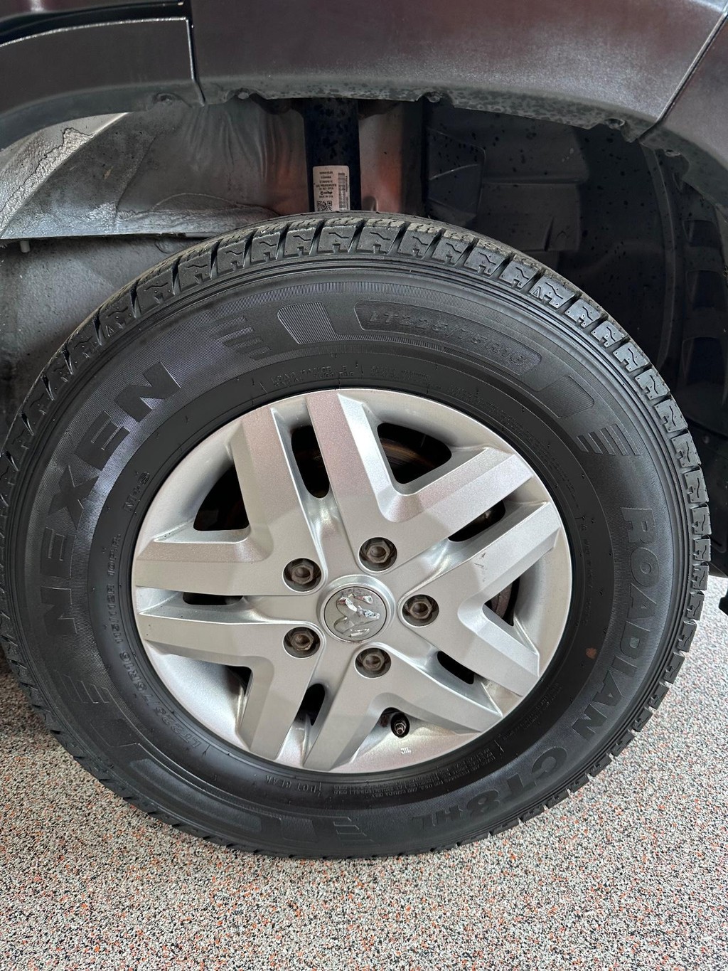 Ram ProMaster Window Van Vehicle Full-screen Gallery Image 19