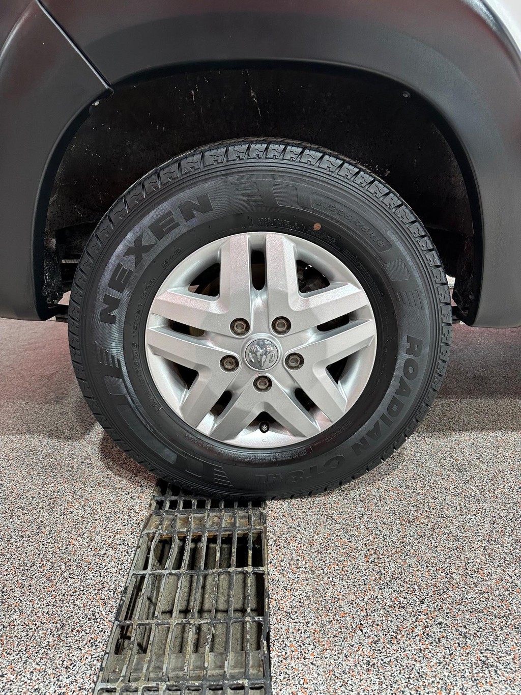 Ram ProMaster Window Van Vehicle Full-screen Gallery Image 20