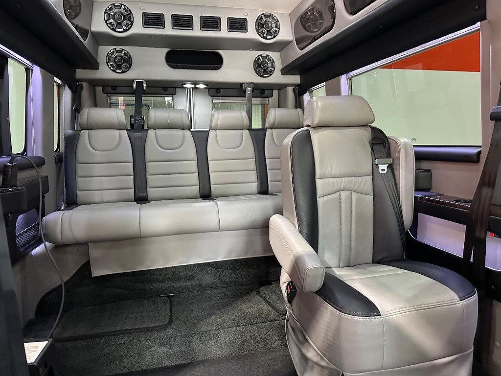Ram ProMaster Window Van Vehicle Full-screen Gallery Image 25