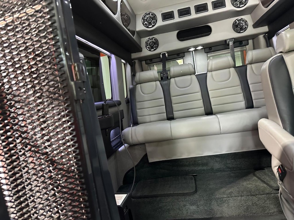 Ram ProMaster Window Van Vehicle Full-screen Gallery Image 27