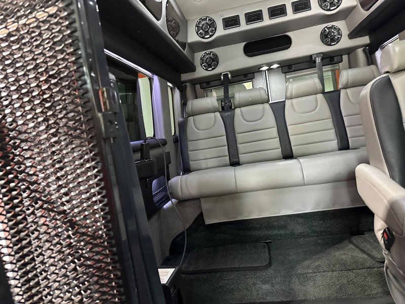 Ram ProMaster Window Van Vehicle Full-screen Gallery Image 27