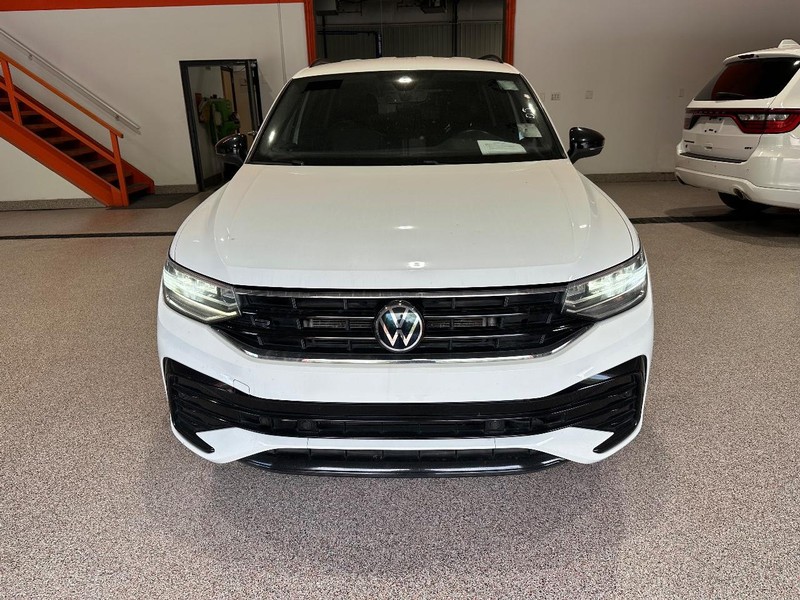 Volkswagen Tiguan Vehicle Full-screen Gallery Image 10