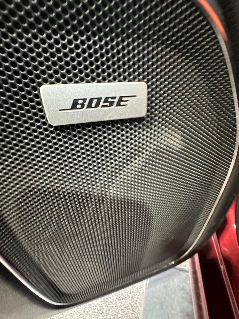 Chevrolet Silverado 1500 Vehicle Full-screen Gallery Image 21