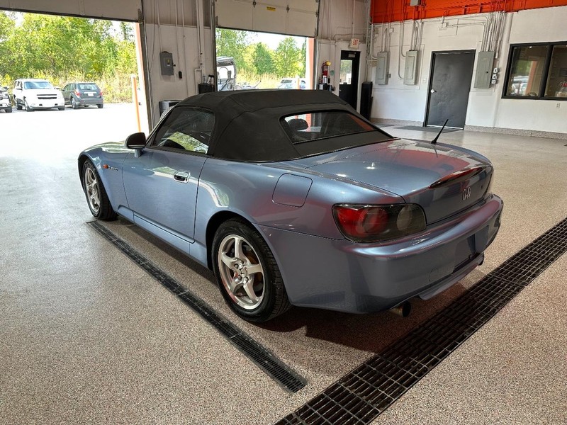 2002 Honda S2000 photo 3