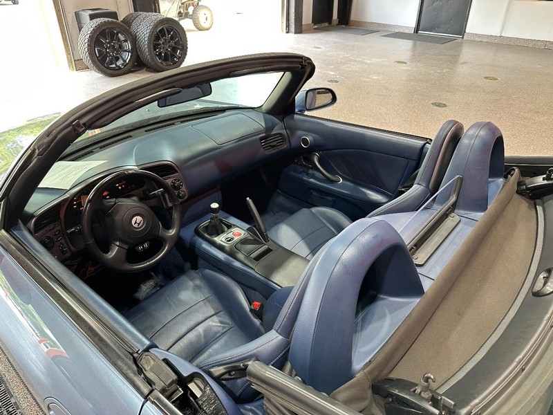 2002 Honda S2000 photo 19