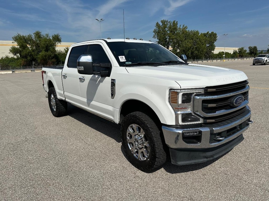 Ford Super Duty F-250 SRW Vehicle Full-screen Gallery Image 4