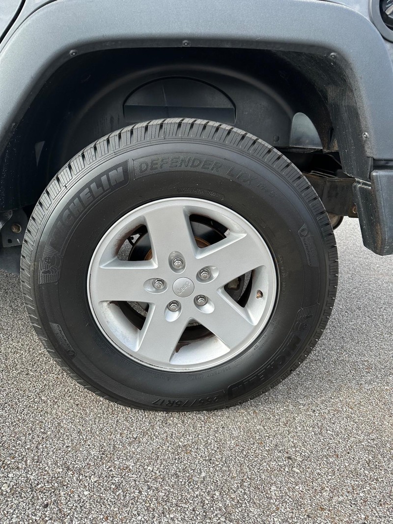 Jeep Wrangler JK Unlimited Vehicle Full-screen Gallery Image 12