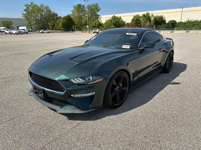 Ford Mustang Vehicle Full-screen Gallery Image 9