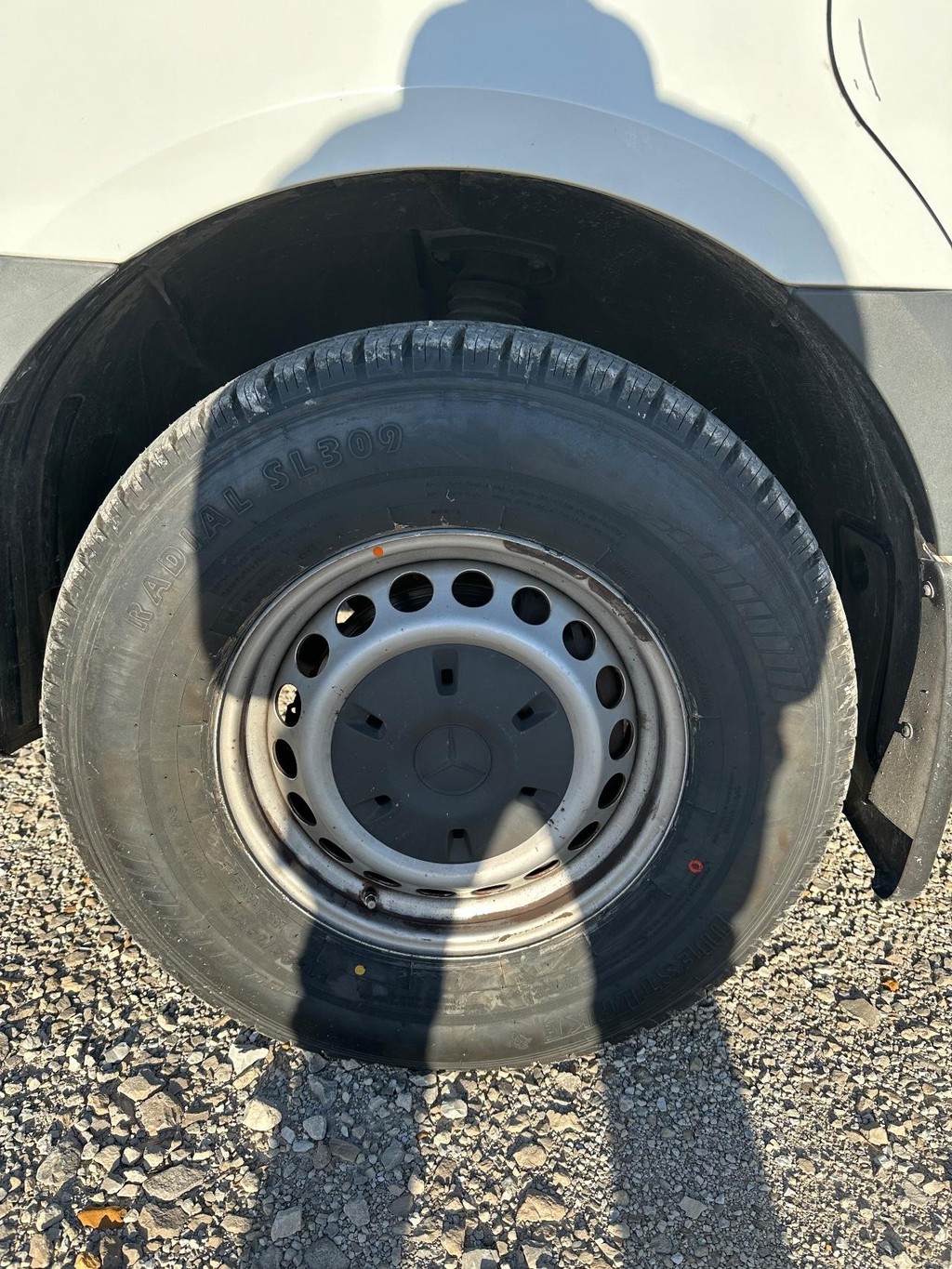 Mercedes-Benz Sprinter 2500 Vehicle Full-screen Gallery Image 22