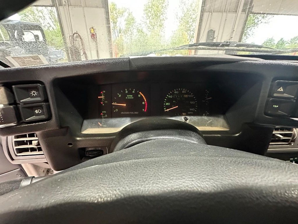 Ford Mustang Vehicle Full-screen Gallery Image 21