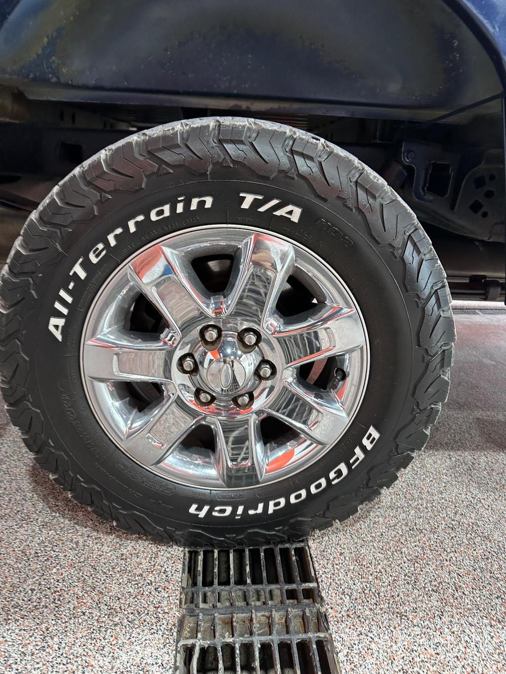 Ford F-150 Vehicle Full-screen Gallery Image 13