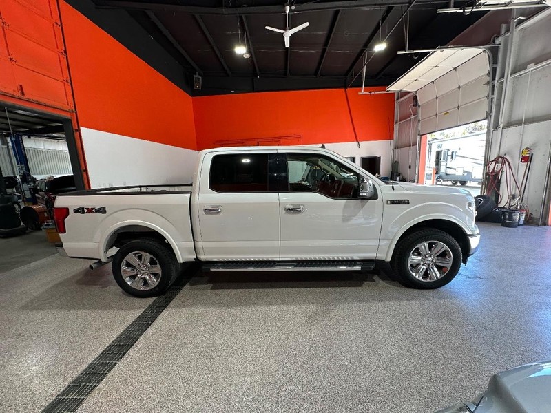 Ford F-150 Vehicle Full-screen Gallery Image 4
