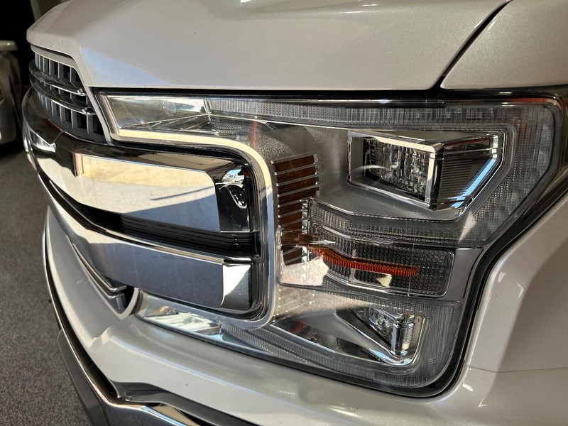 Ford F-150 Vehicle Full-screen Gallery Image 8