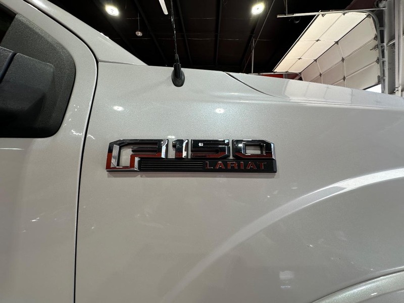 Ford F-150 Vehicle Full-screen Gallery Image 22