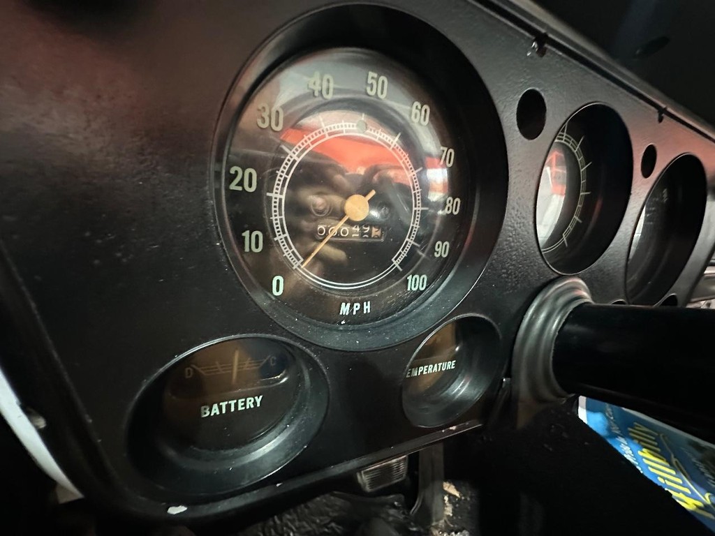 Chevrolet C/K 10 Vehicle Full-screen Gallery Image 19