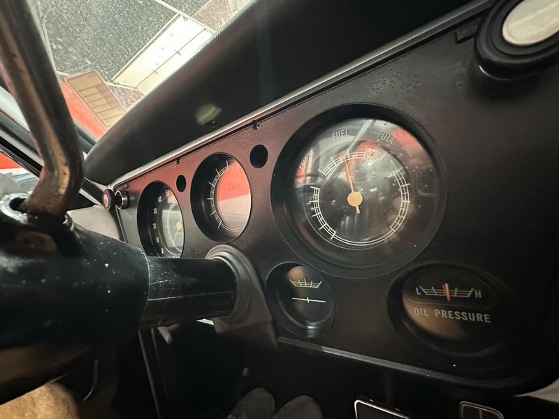 Chevrolet C/K 10 Vehicle Full-screen Gallery Image 18