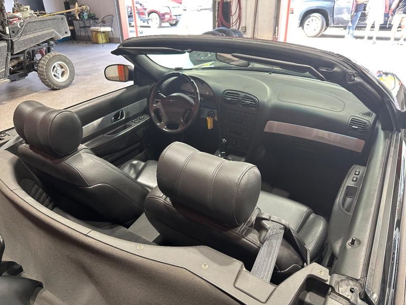 Ford Thunderbird Vehicle Full-screen Gallery Image 22