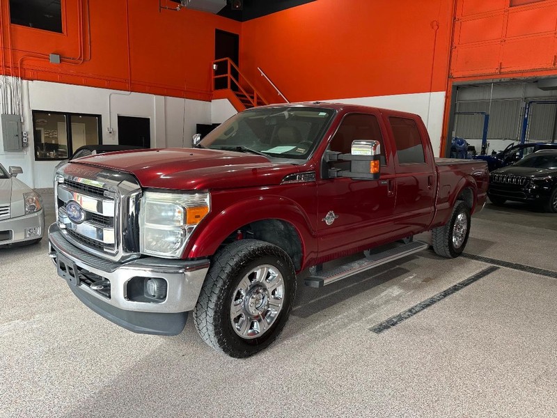 Ford Super Duty F-250 SRW Vehicle Full-screen Gallery Image 9