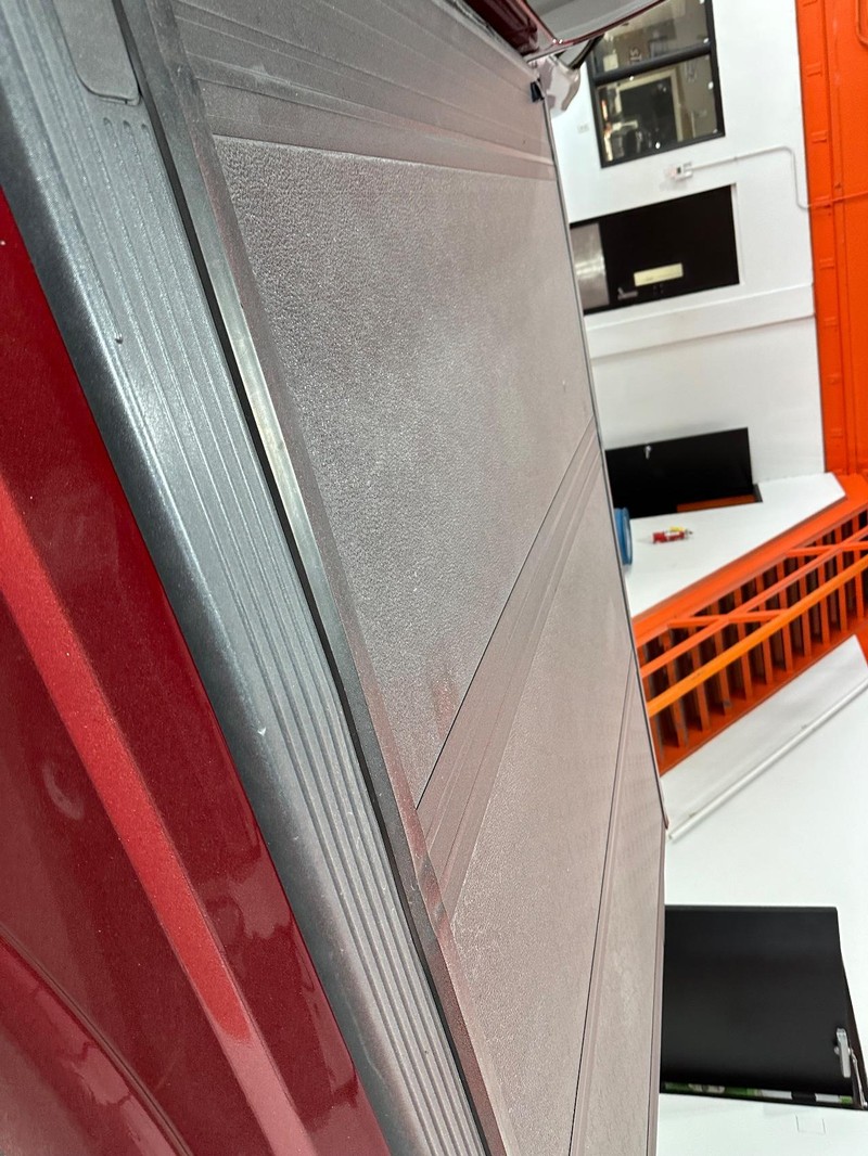 Ford Super Duty F-250 SRW Vehicle Full-screen Gallery Image 14