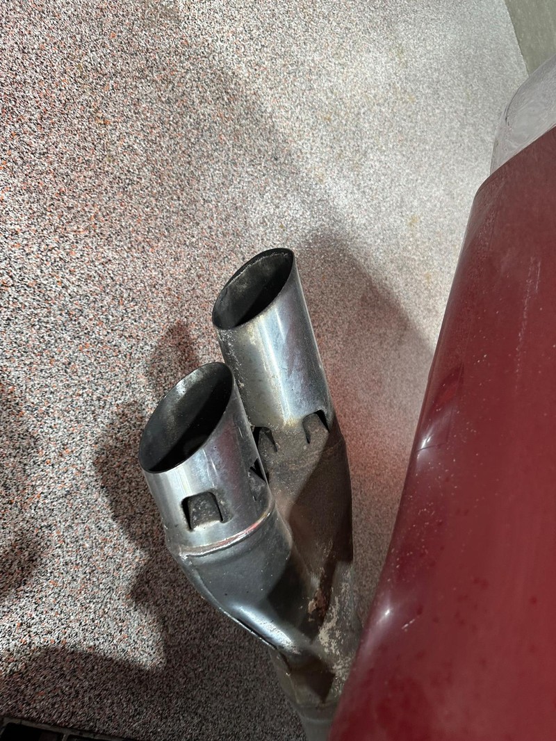 Ford Super Duty F-250 SRW Vehicle Full-screen Gallery Image 21