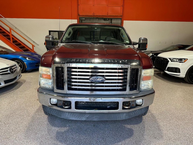 Ford Super Duty F-250 SRW Vehicle Full-screen Gallery Image 8