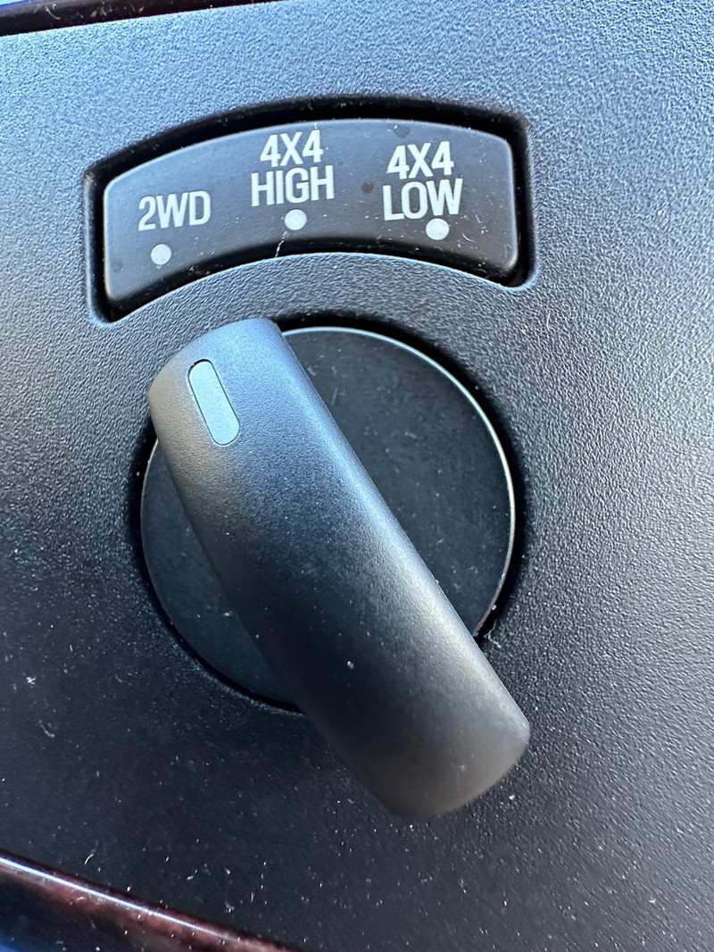 Ford Super Duty F-250 SRW Vehicle Full-screen Gallery Image 27