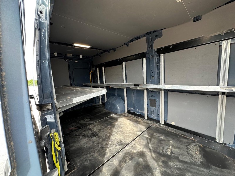 Ram ProMaster Cargo Van Vehicle Full-screen Gallery Image 9