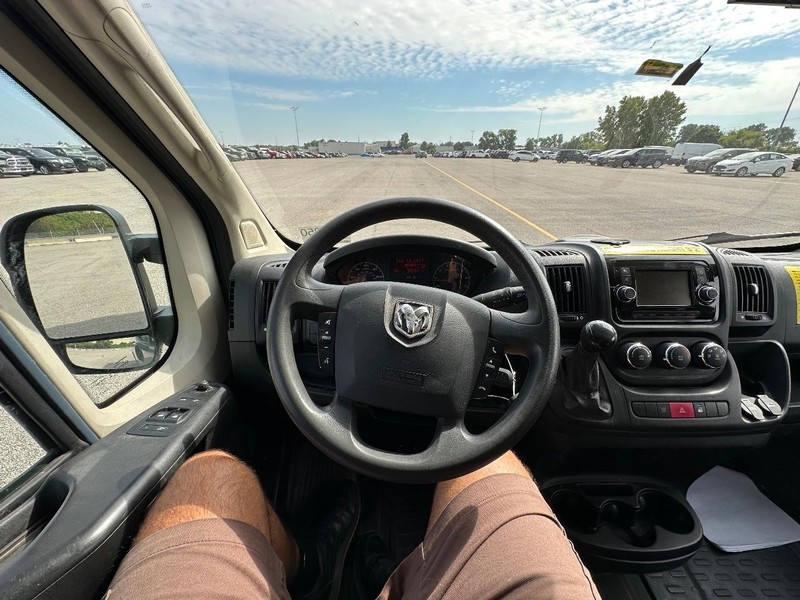 Ram ProMaster Cargo Van Vehicle Full-screen Gallery Image 18