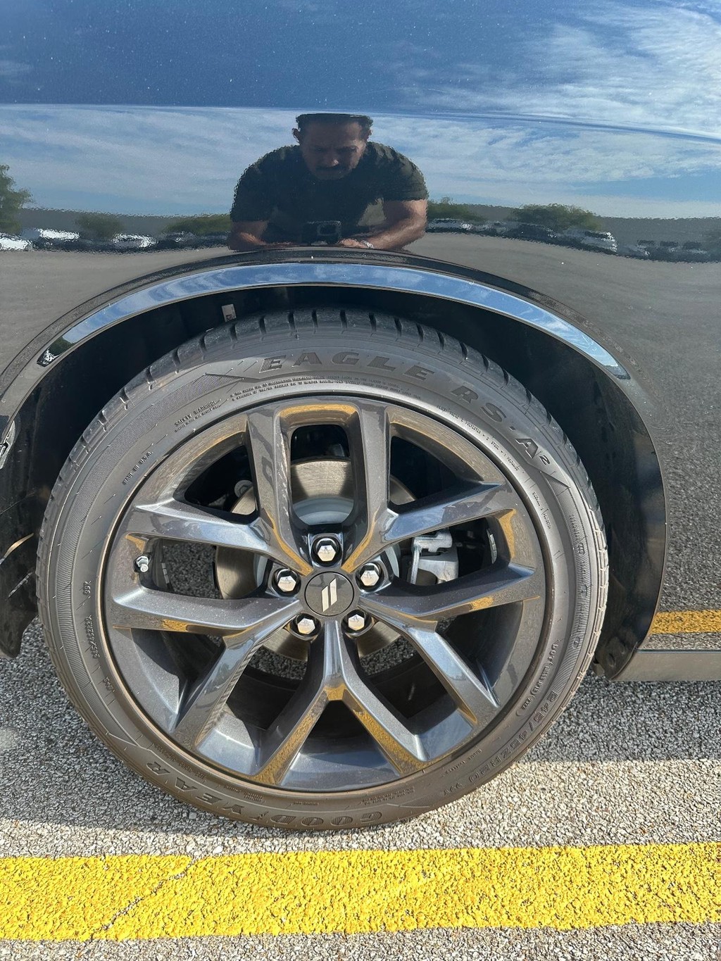 Dodge Challenger Vehicle Full-screen Gallery Image 11