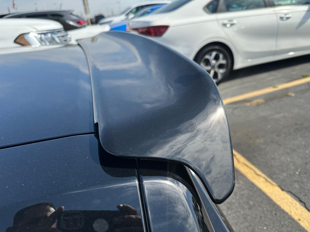 Dodge Challenger Vehicle Full-screen Gallery Image 26