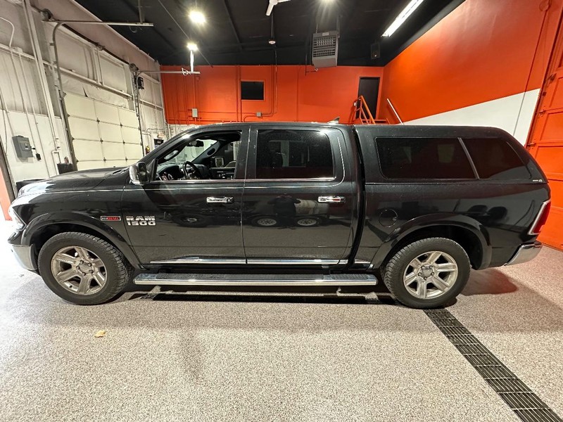 Ram 1500 Vehicle Full-screen Gallery Image 4