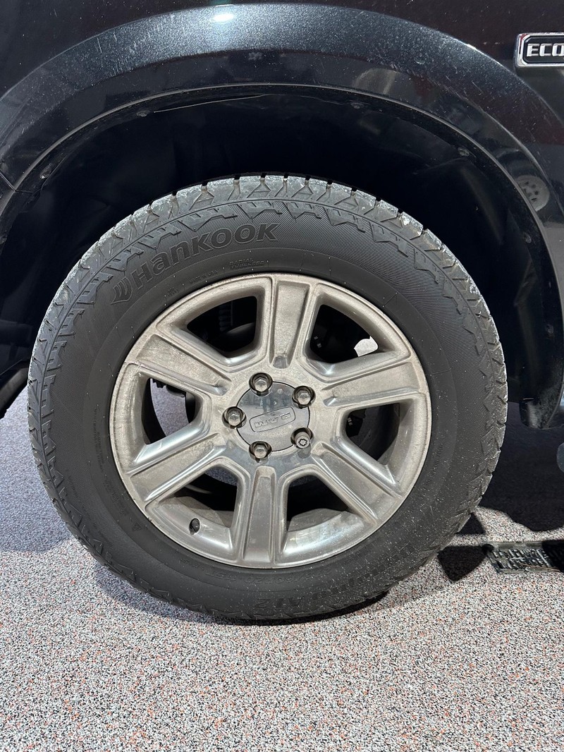 Ram 1500 Vehicle Full-screen Gallery Image 7