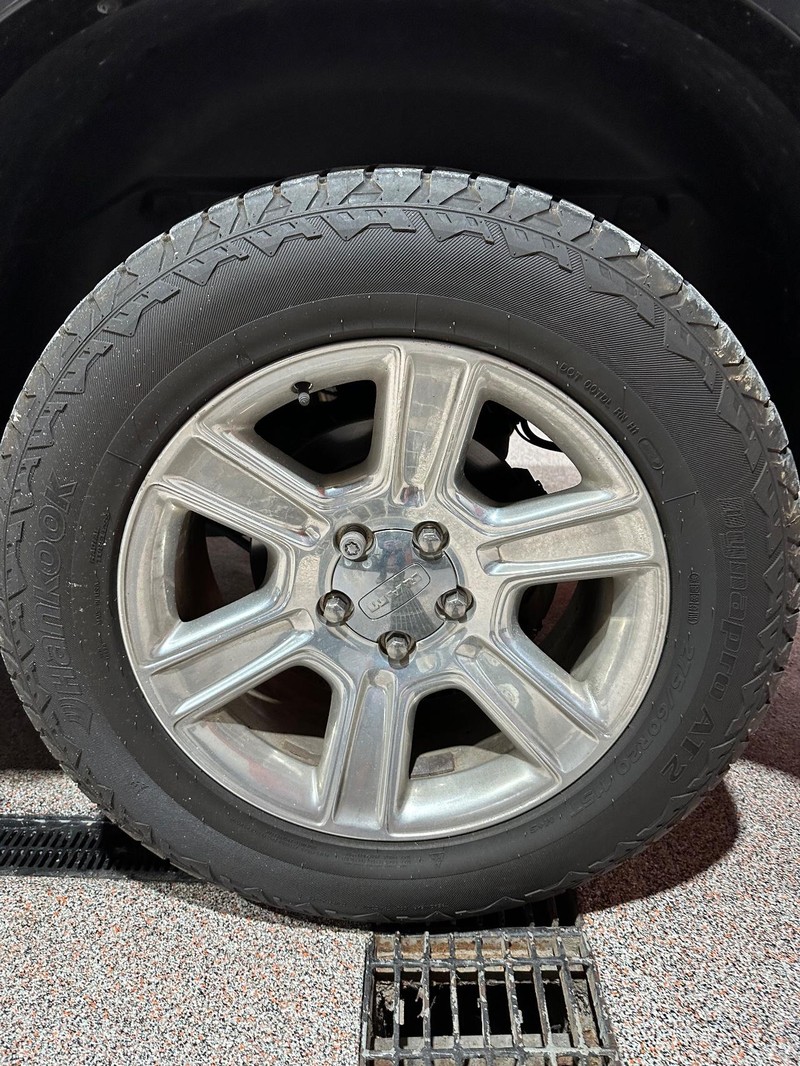 Ram 1500 Vehicle Full-screen Gallery Image 12