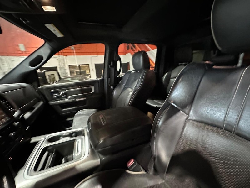 Ram 1500 Vehicle Full-screen Gallery Image 13