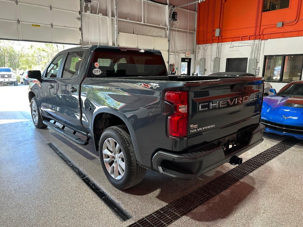 Chevrolet Silverado 1500 Vehicle Full-screen Gallery Image 07