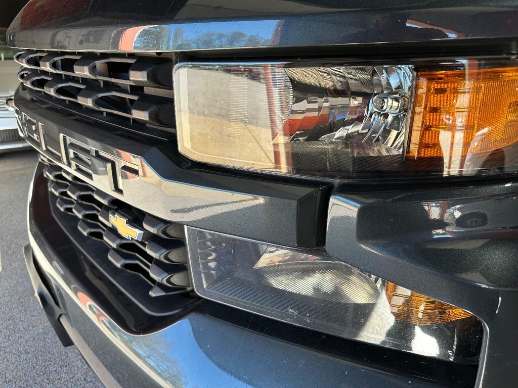 Chevrolet Silverado 1500 Vehicle Full-screen Gallery Image 09