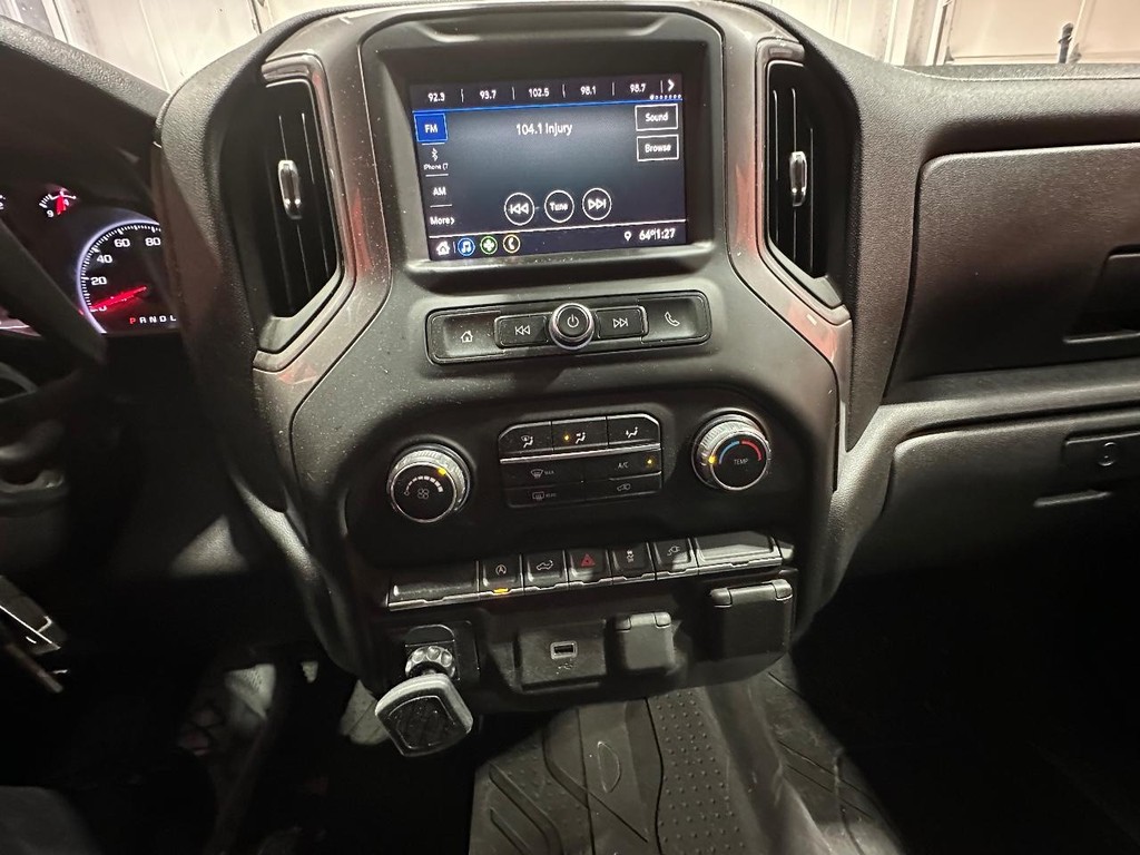 Chevrolet Silverado 1500 Vehicle Full-screen Gallery Image 17