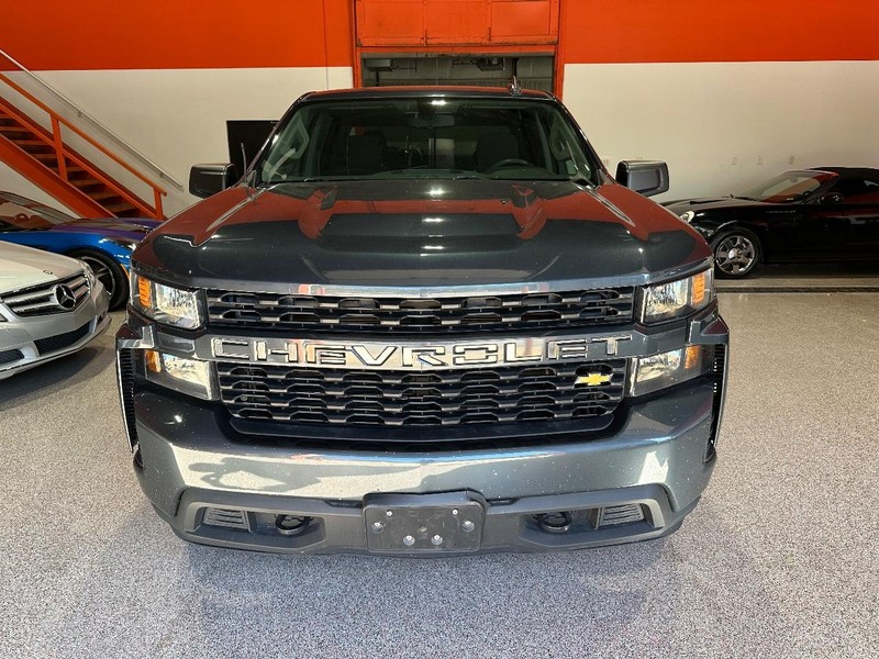 Chevrolet Silverado 1500 Vehicle Full-screen Gallery Image 10