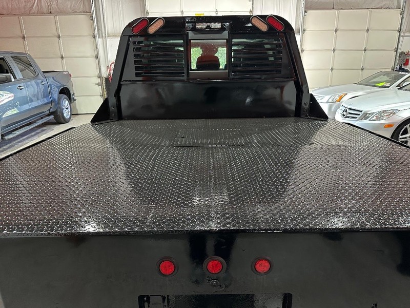 Ram 3500 Vehicle Full-screen Gallery Image 3