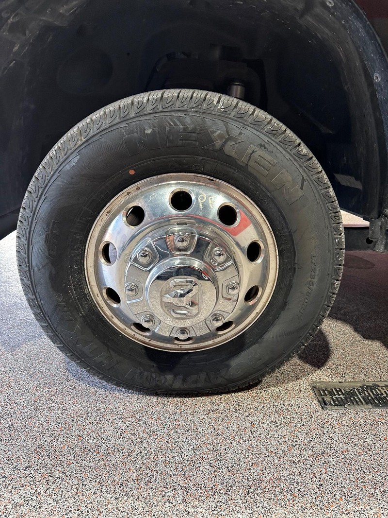 Ram 3500 Vehicle Full-screen Gallery Image 10