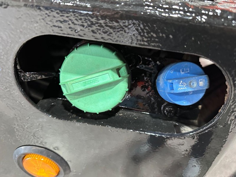 Ram 3500 Vehicle Full-screen Gallery Image 13