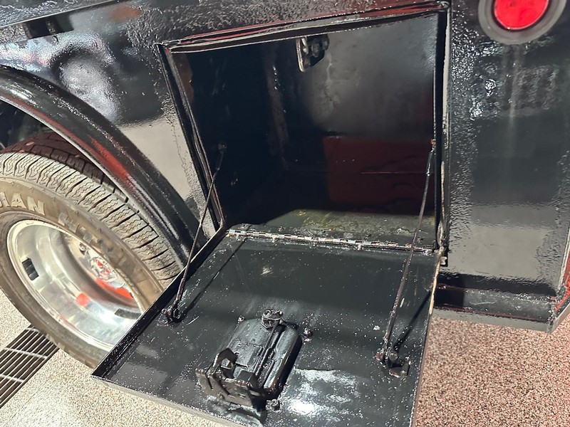 Ram 3500 Vehicle Full-screen Gallery Image 15