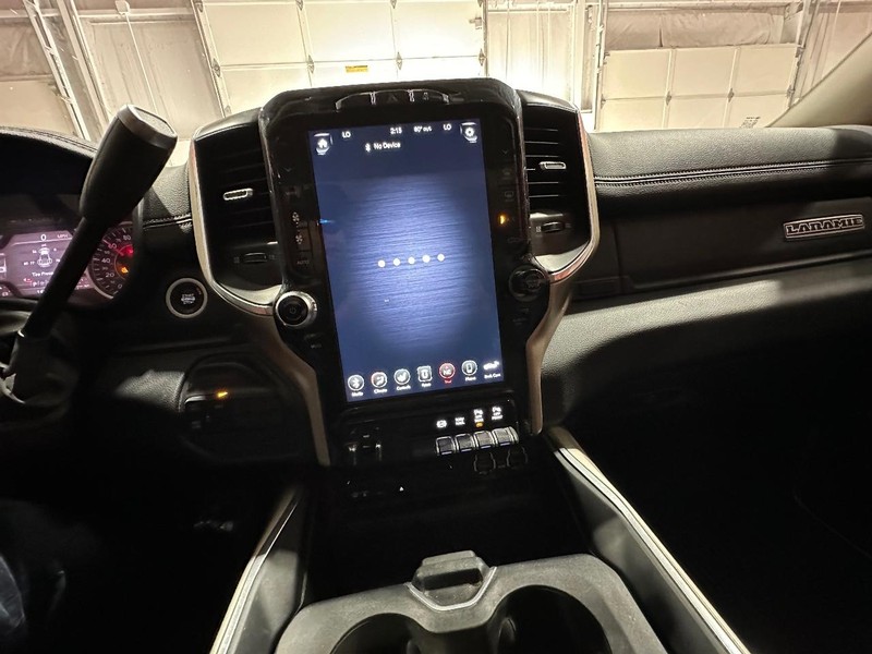 Ram 3500 Vehicle Full-screen Gallery Image 24