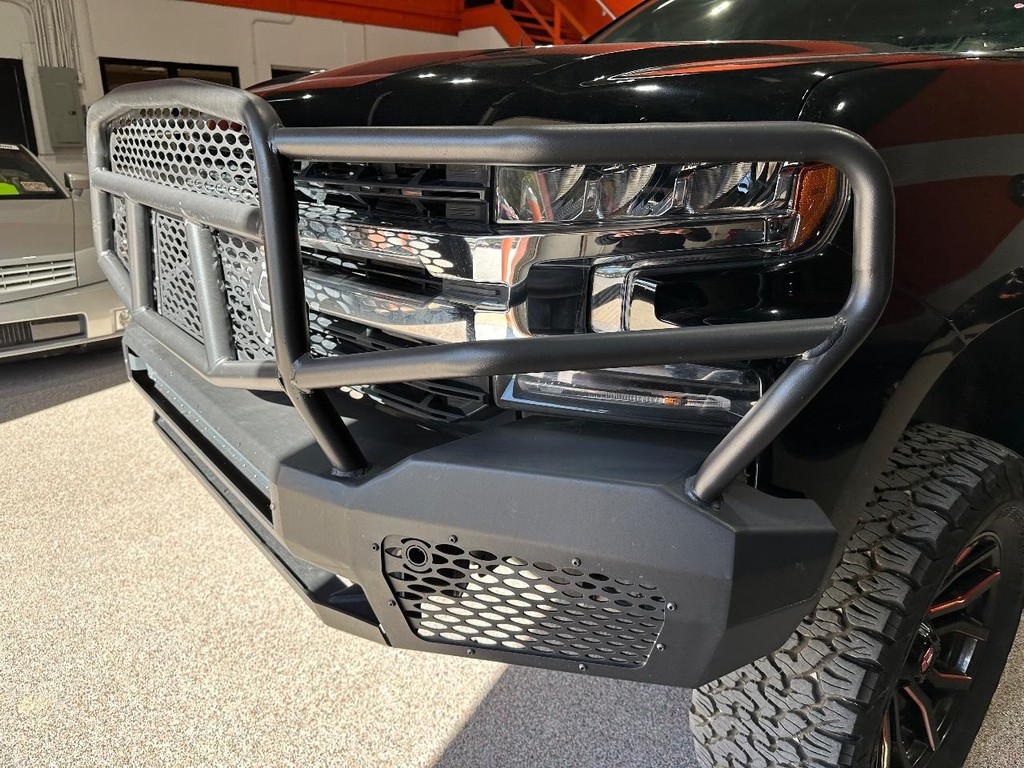 Chevrolet Silverado 1500 Vehicle Full-screen Gallery Image 12