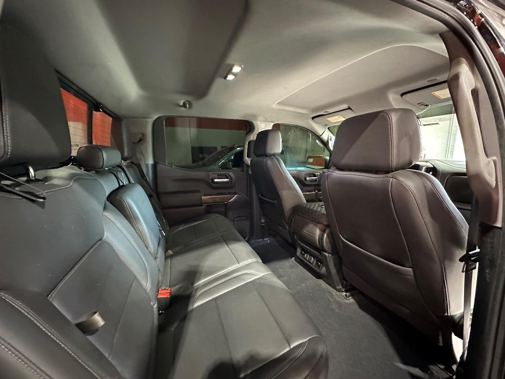 Chevrolet Silverado 1500 Vehicle Full-screen Gallery Image 21