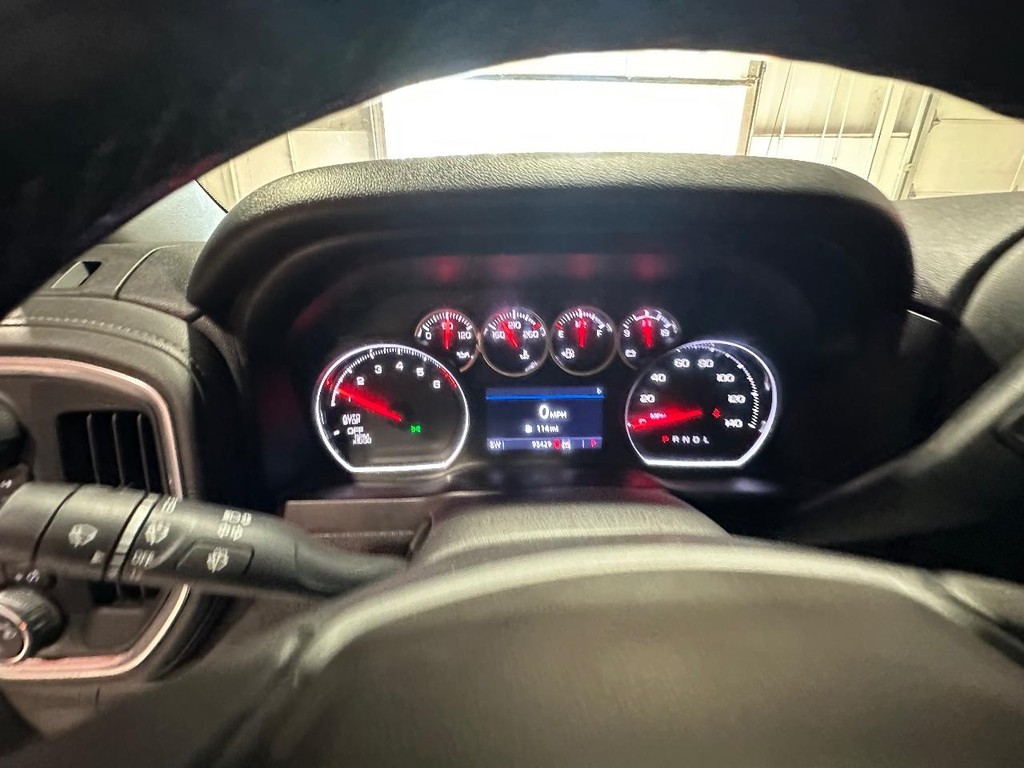 Chevrolet Silverado 1500 Vehicle Full-screen Gallery Image 23