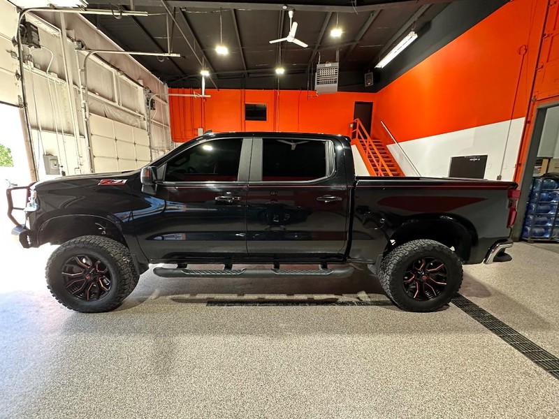 Chevrolet Silverado 1500 Vehicle Full-screen Gallery Image 09