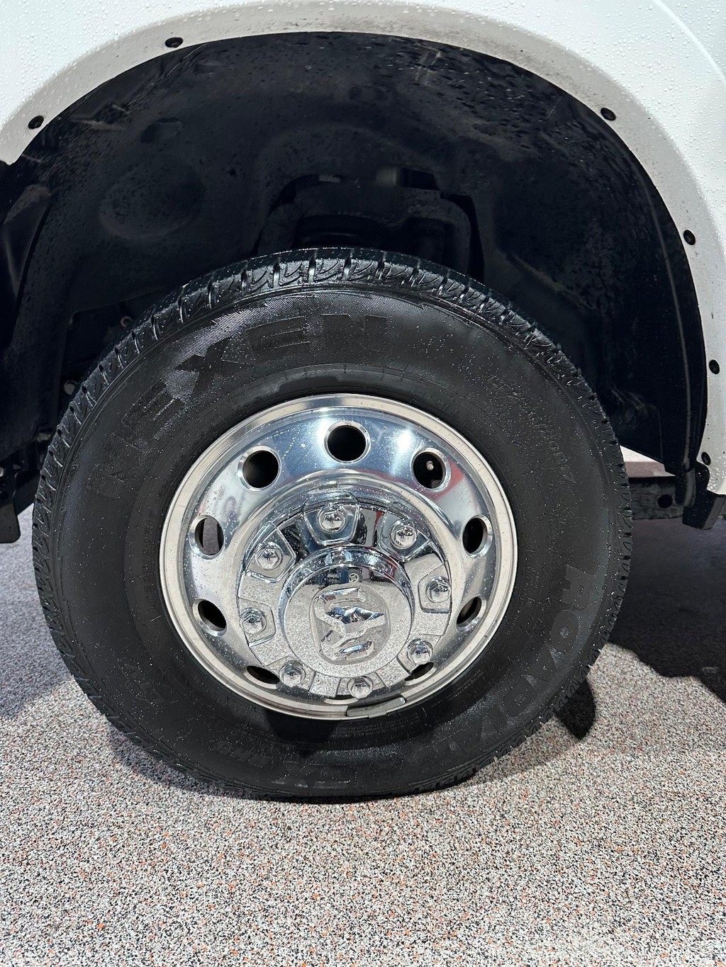 Ram 3500 Chassis Cab Vehicle Full-screen Gallery Image 12