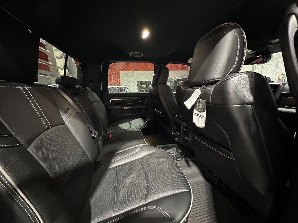 Ram 3500 Chassis Cab Vehicle Full-screen Gallery Image 29